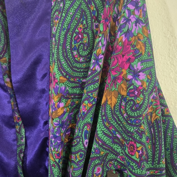 Victoria's Secret Vintage Gold Label Floral Rich Green/Purple/Burgundy Robe, O/S - Picture 3 of 7